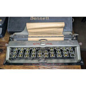 Rare Collectible Bennett Pocket Typewriter 1911-1913 - World's Smallest!